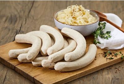 Rezept für Oktoberfestgenuss: Schweinsbratwürste mit Kartoffelbeilage